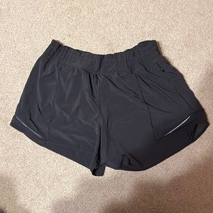 Black lululemon hotty hot high-rise lined shorts 4”